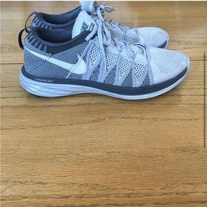 Women’s Nike Lunar Flyknit 2